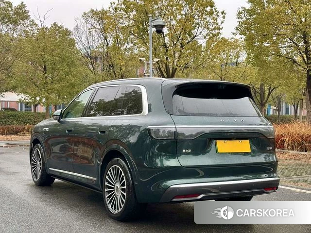 AITO Ask the world M8 2025 Зеленый из Китая