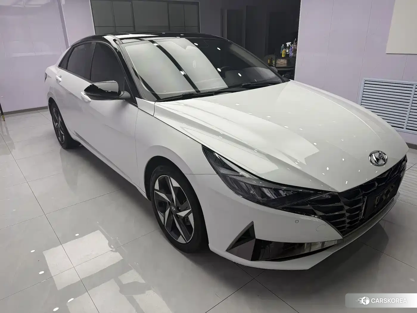 Hyundai Elantra 2022 Белый из Китая