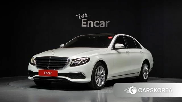 Mercedes-Benz E-Class W213 2019 Белый из Кореи