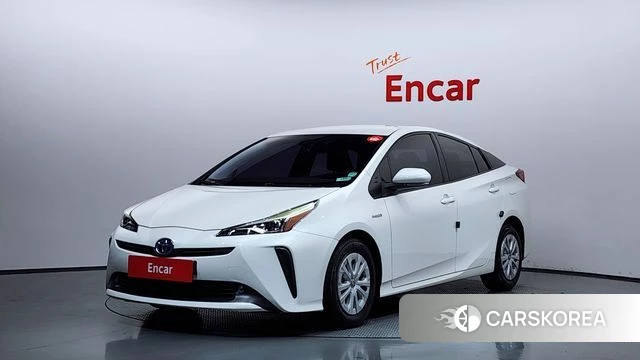 Toyota Prius 4th Generation 2019 Белый из Кореи