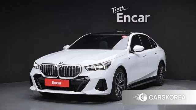 BMW 5 Series (G60) 2025 Белый из Кореи