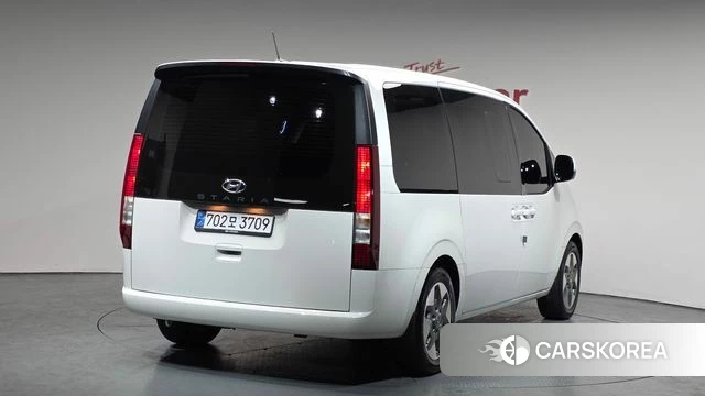 Hyundai Staria 2024 Белый из Кореи