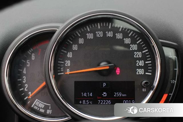 MINI COUNTRYMAN 2018 Зеленый из Китая