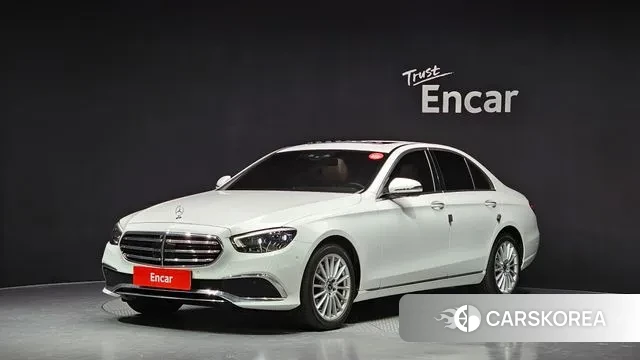 Mercedes-Benz E-Class W213 2022 Белый из Кореи