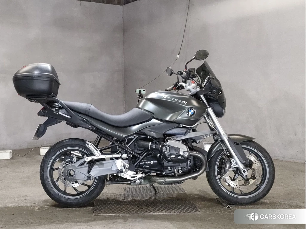Проданный BMW R1200R 2012 из Японии