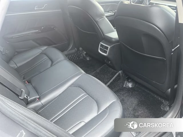 Kia K5 2023 Темно-серый из Китая