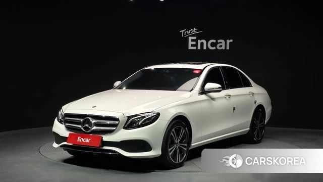 Mercedes-Benz E-Class W213 2020 Белый из Кореи