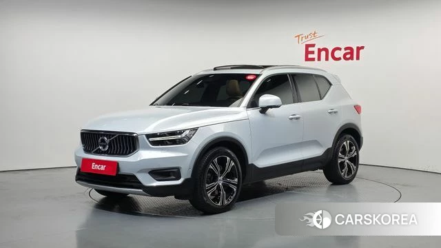 Volvo XC40 2020 Серебристо-серый из Кореи