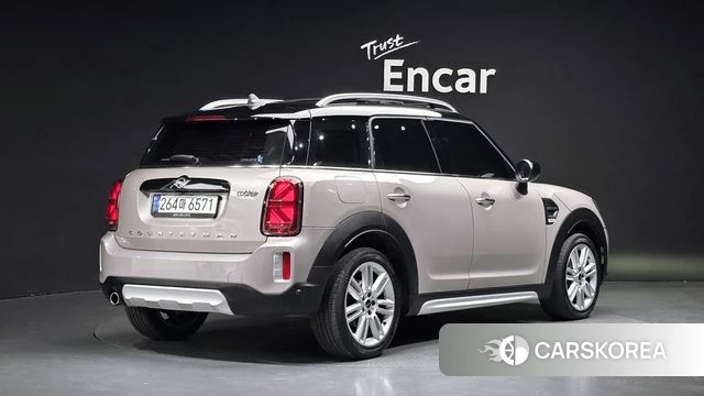 Mini Cooper Countryman 2023 Песочный из Кореи