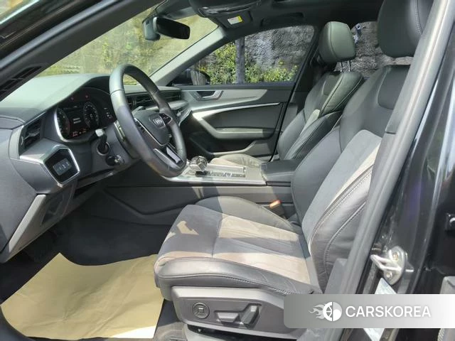 Audi A6L 2021 Черный из Китая