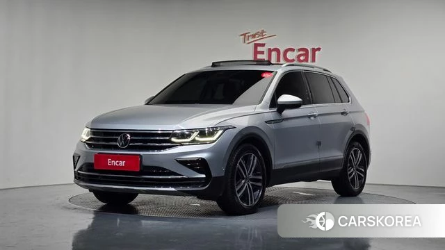 Volkswagen Tiguan second Generation 2021 Серебристо-серый из Кореи