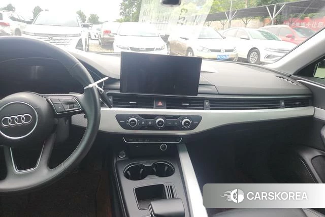 Audi A4L 2021 Белый из Китая