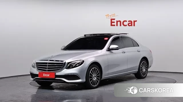 Mercedes-Benz E-Class W213 2019 Серебряный из Кореи