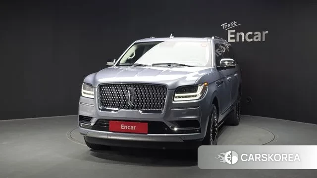 Lincoln Navigator 4th generation 2021 Светло-серебряный цвет из Кореи