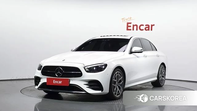 Mercedes-Benz E-Class W213 2022 Белый из Кореи