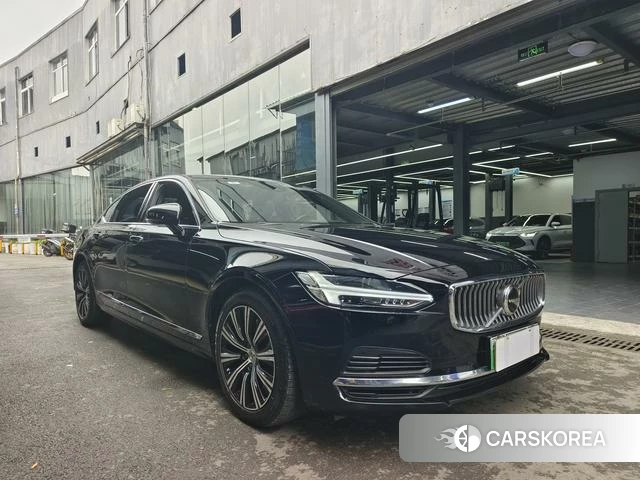 Volvo S90 PHEV 2021 Черный из Китая