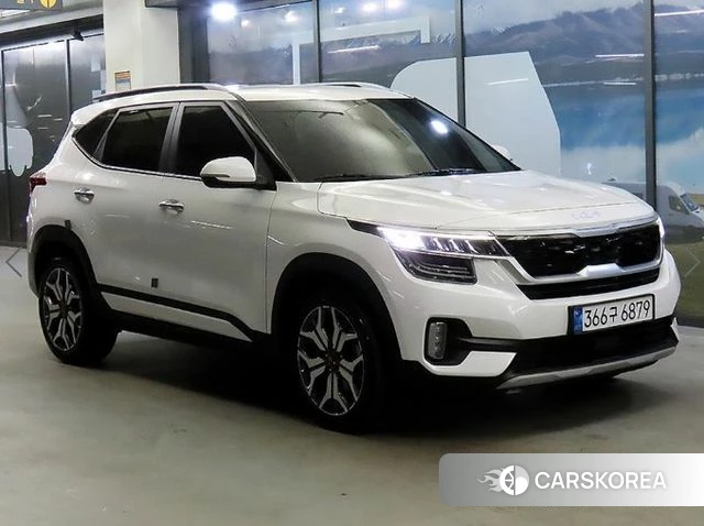 Kia Seltos 2022 Белый из Кореи