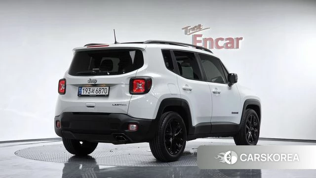 Jeep Renegade 2022 Белый из Кореи
