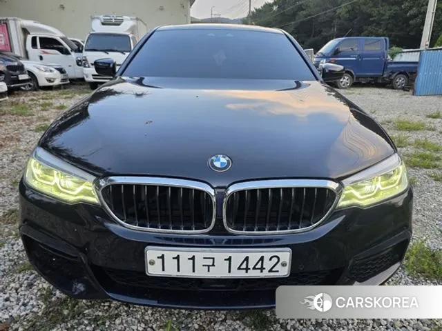 BMW 5 Series (G30) 2020 Черный из Кореи