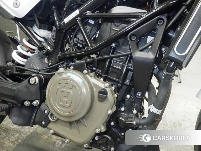 Engine photo