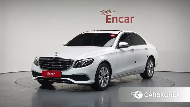 Mercedes-Benz E-Class W213 2019 Белый из Кореи