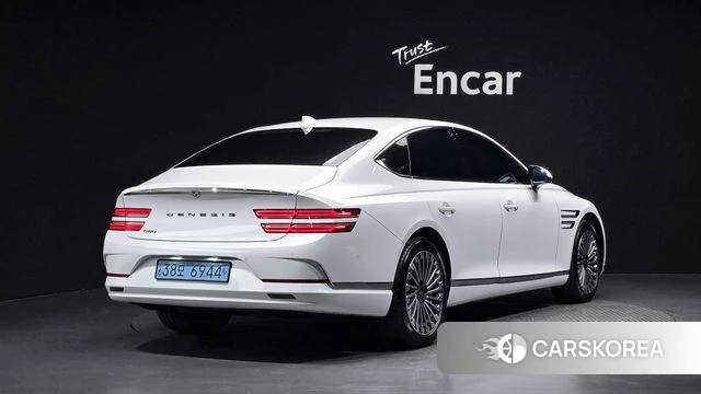 Genesis Electrified G80 (RG3) 2023 Белый из Кореи