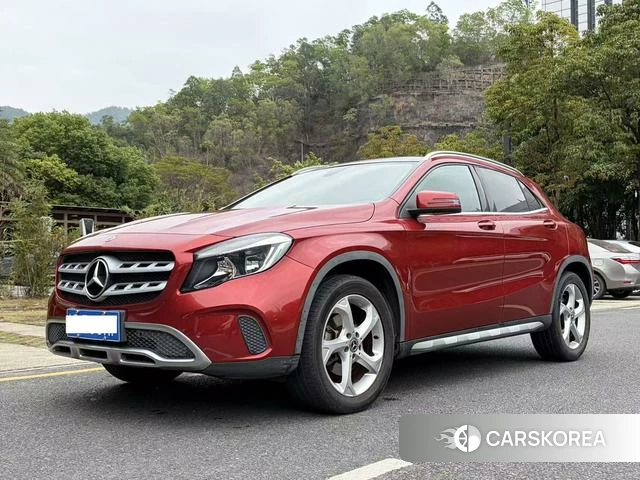 Mercedes-Benz GLA 2018 Красный из Китая