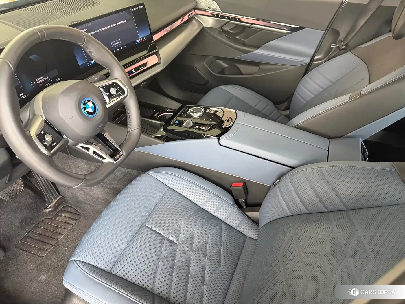 BMW i5 2025 Черный из Китая