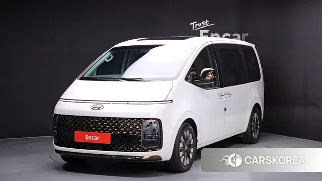 Hyundai Staria 2022 Белый из Кореи