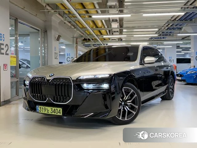 BMW 7 Series (G70) 2025 Белый из Кореи