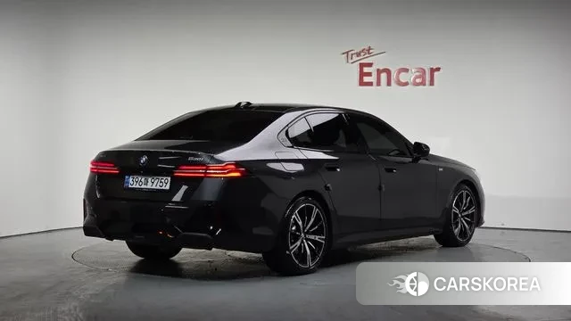 BMW 5 Series (G60) 2024 Серый из Кореи