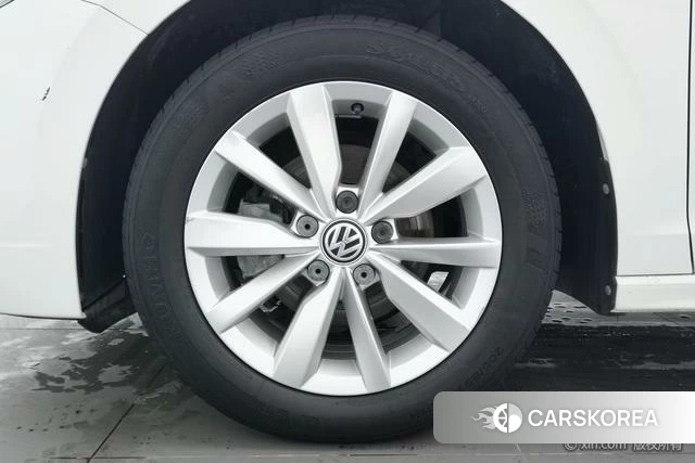 Volkswagen Bora 2019 Белый из Китая