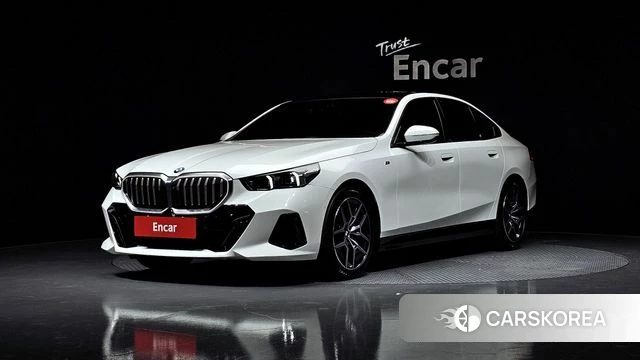 BMW 5 Series (G60) 2023 Белый из Кореи