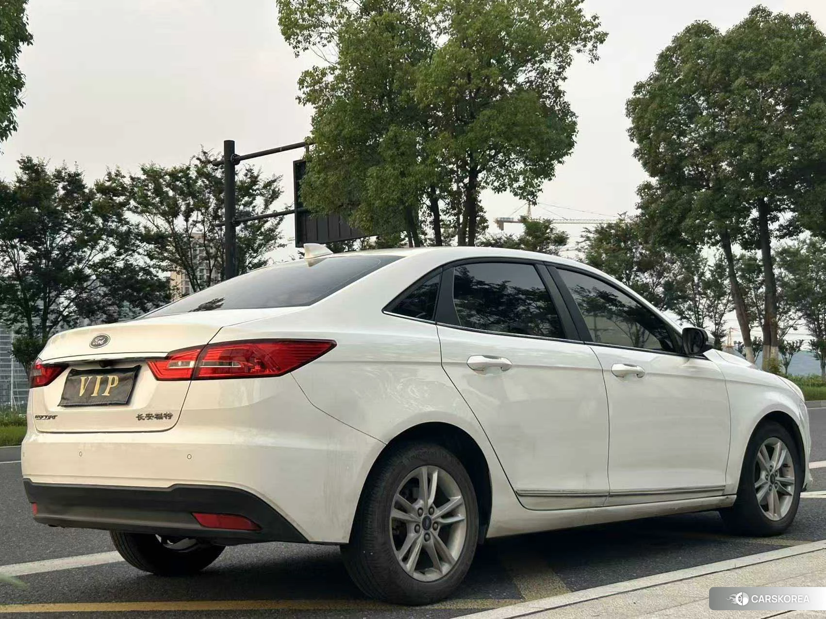 Ford Forrest 2019 Белый из Китая