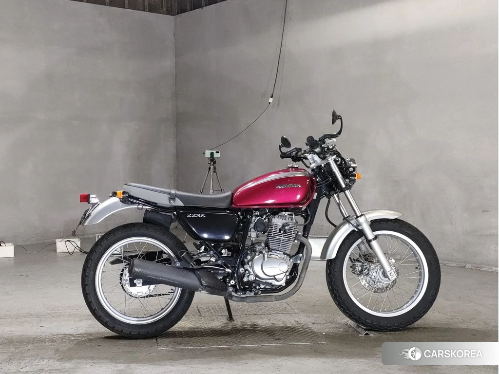 Проданный Honda CB223S 2011 из Японии