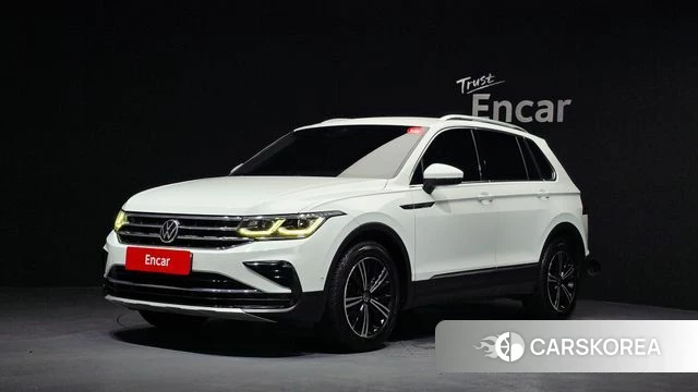 Volkswagen Tiguan second Generation 2021 Белый из Кореи