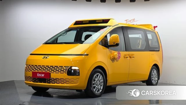 Hyundai Staria 2023 Желтый из Кореи