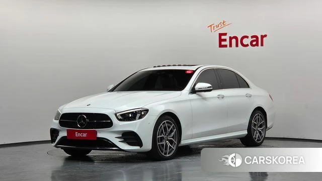 Mercedes-Benz E-Class W213 2023 Белый из Кореи