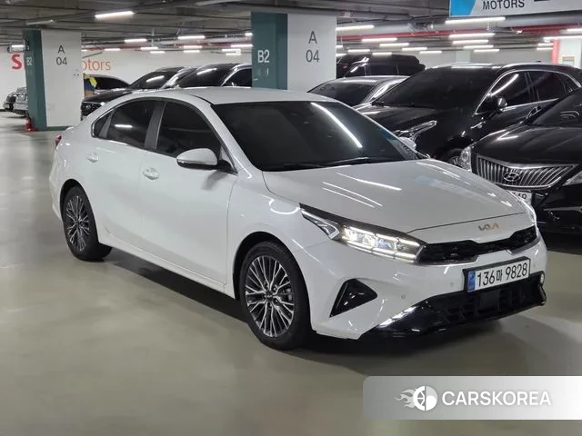 Kia The New K3 2nd generation 2023 Белый из Кореи