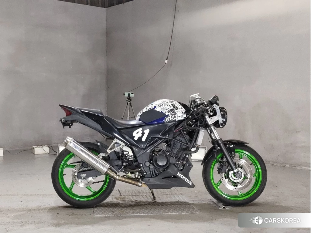 Проданный Honda CBR250R 2011 из Японии, фото 2