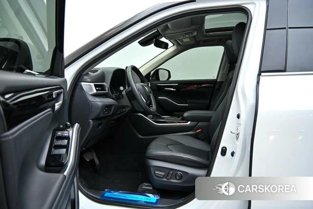Toyota Highlander 2023 Белый из Китая