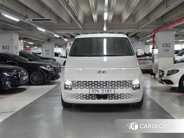 Hyundai Staria 2021 Белый из Кореи