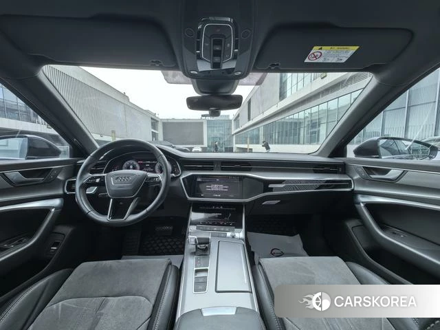 Audi A6L 2021 Черный из Китая