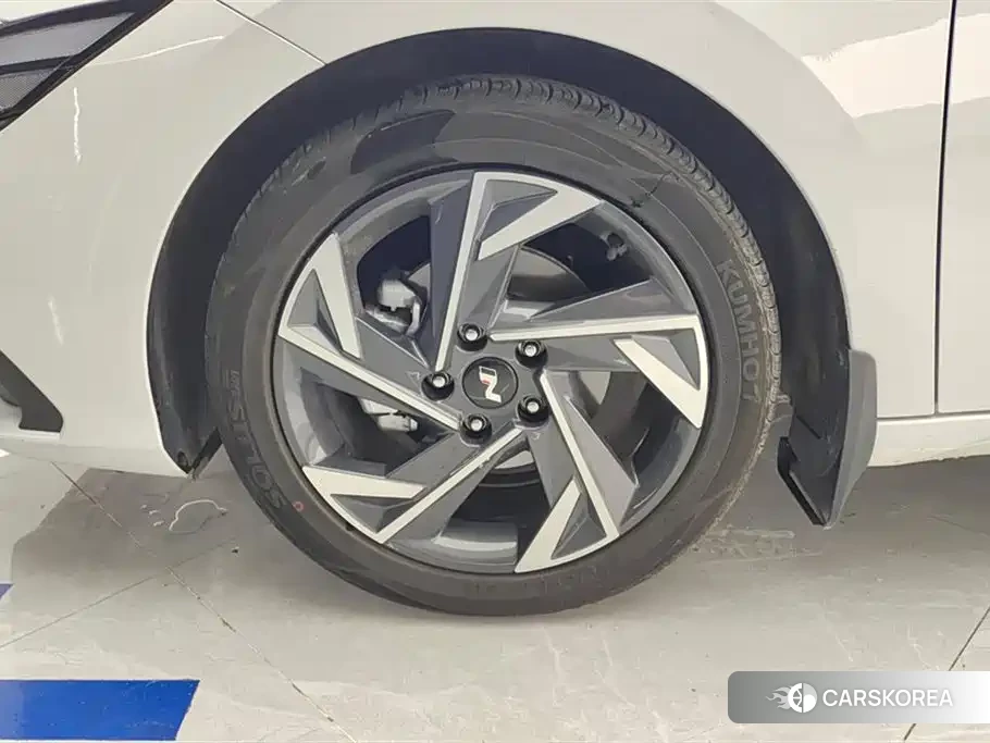 Hyundai Elantra 2026 Белый из Китая
