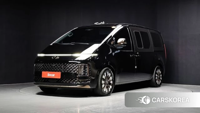 Hyundai Staria 2023 Черный из Кореи