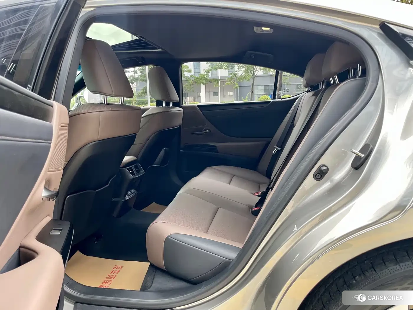 Lexus ES 2023 Silver/gray из Китая