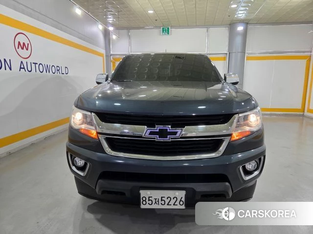 Chevrolet (GM Daewoo) Colorado 2020 Серый из Кореи