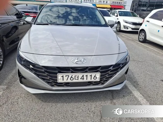 Hyundai Avante (CN7) 2021 Серебристо-серый из Кореи