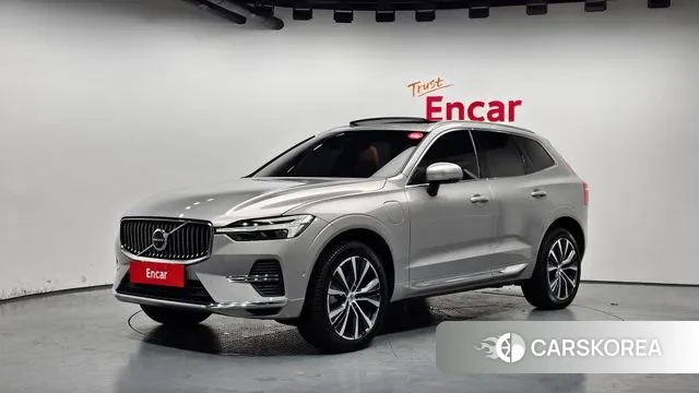 Volvo XC60 second Generation 2022 Серебристо-серый из Кореи