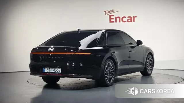 Hyundai Grandeur Hybrid (GN7) 2023 Черный из Кореи